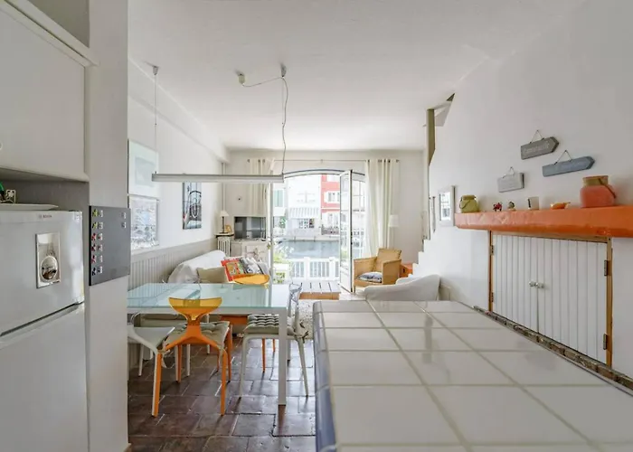 Maison Avec Clim Et Wi-fi, Amarrage Prive Proche - Fr-1-868-26 * غريمو
